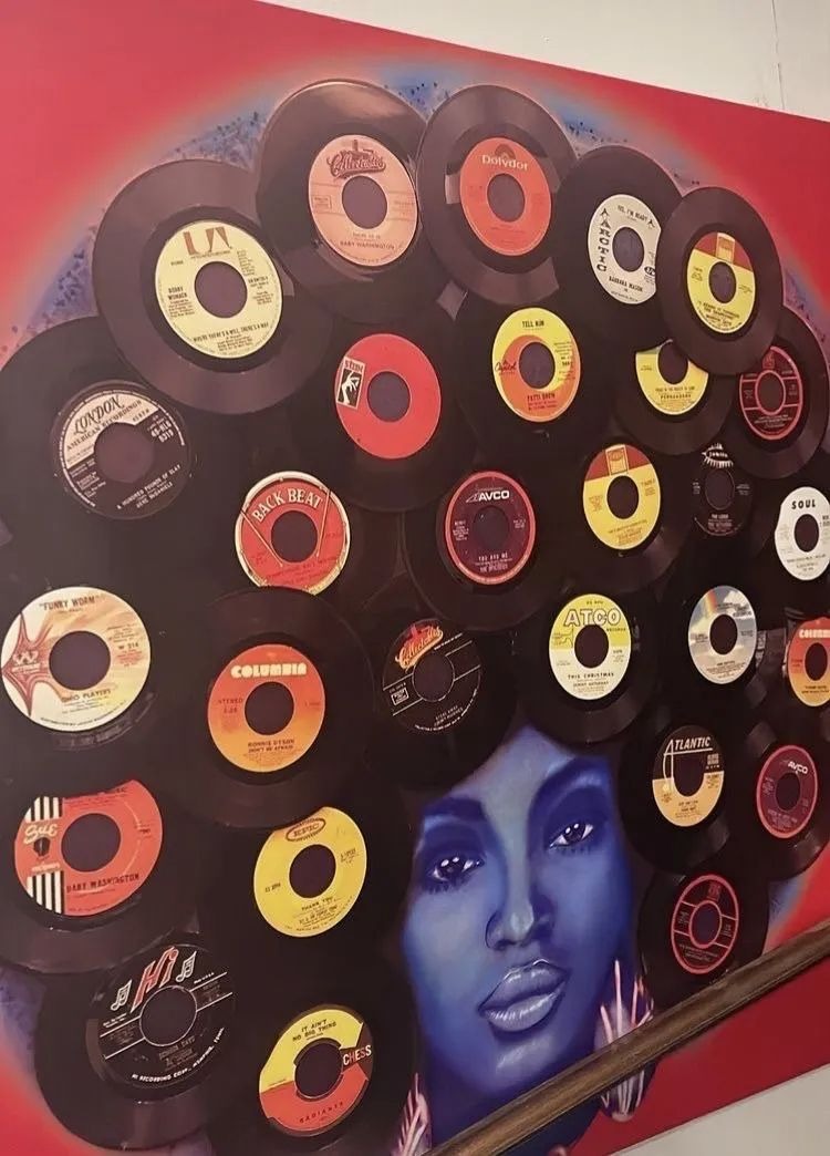 அம்மிக்கல்லும் சைனா ஸ்பீக்கரும்